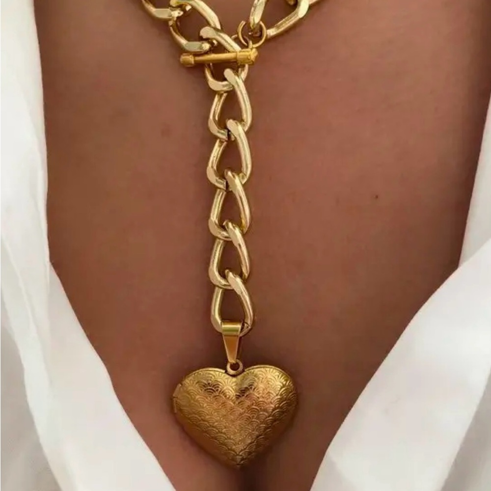 Gold Heart Pendant Link Necklace - Women